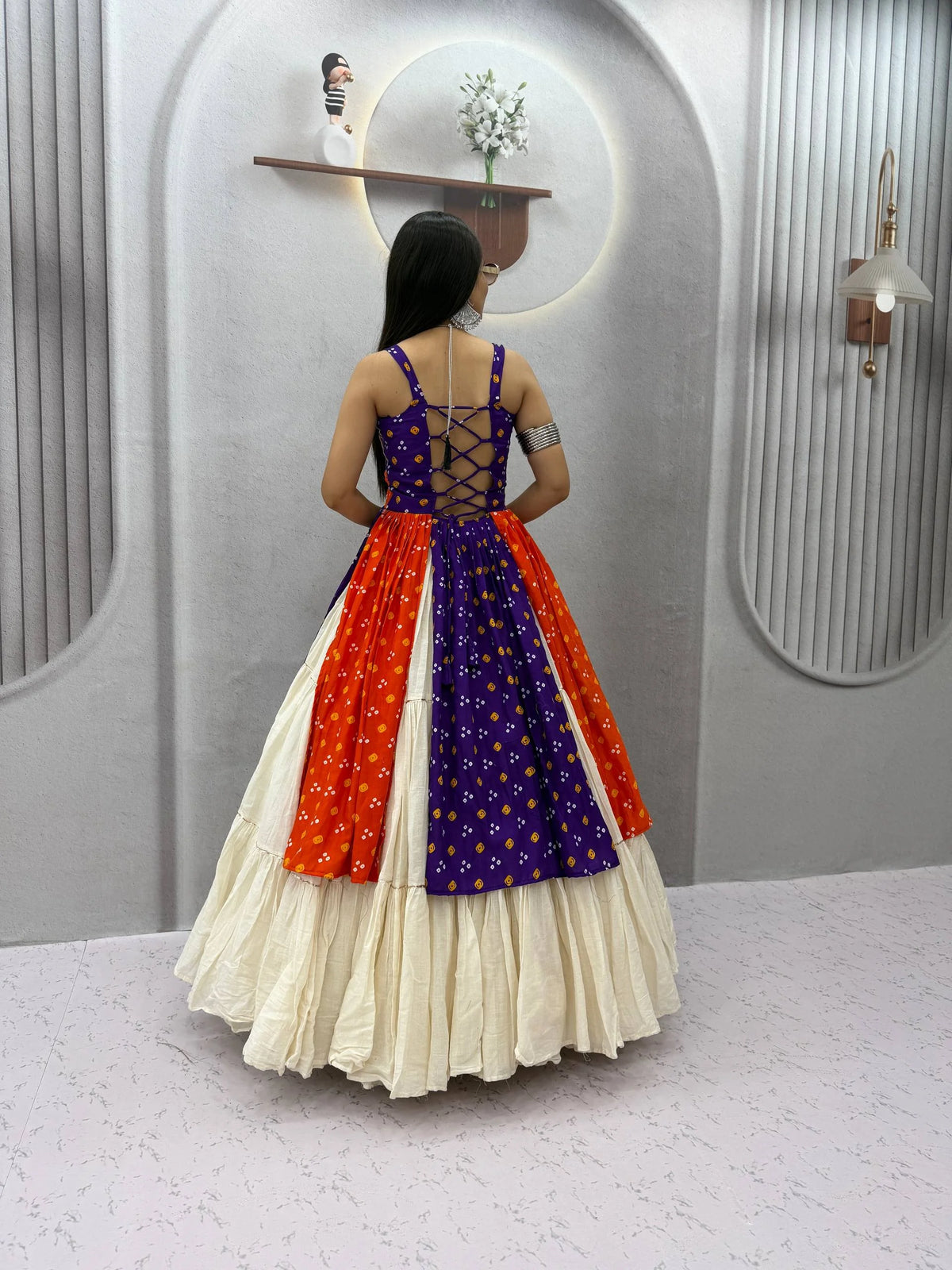 close up of gamthi and real mirror work choli on bandhej navratri chaniya choli