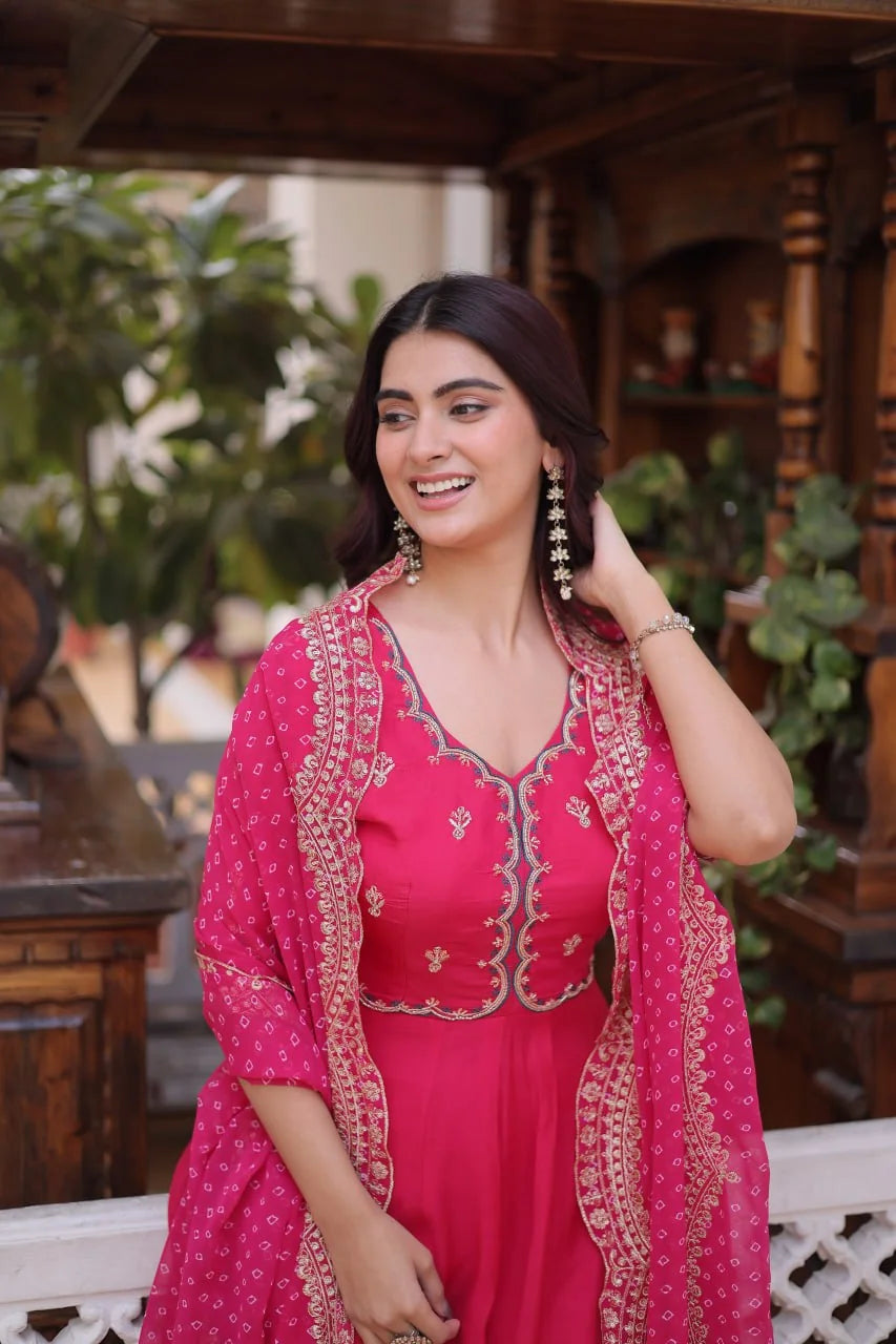 rani pink chanderi kurta set neckline embroidery closeup
