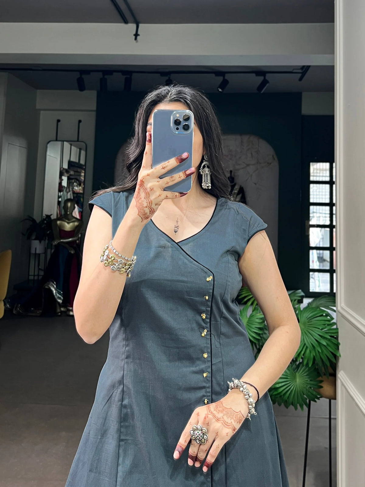 khadi cotton kurti charcoal grey cap sleeve closeup