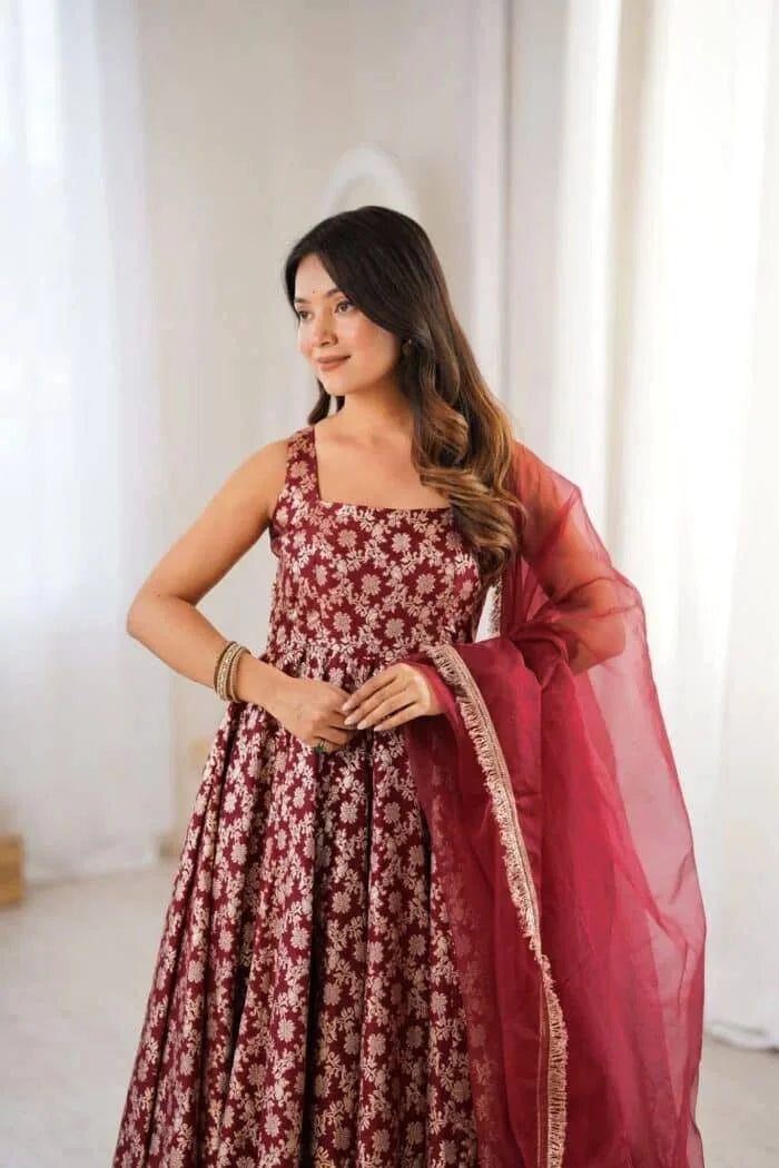 maroon chanderi anarkali neckline and thread sequin work detail