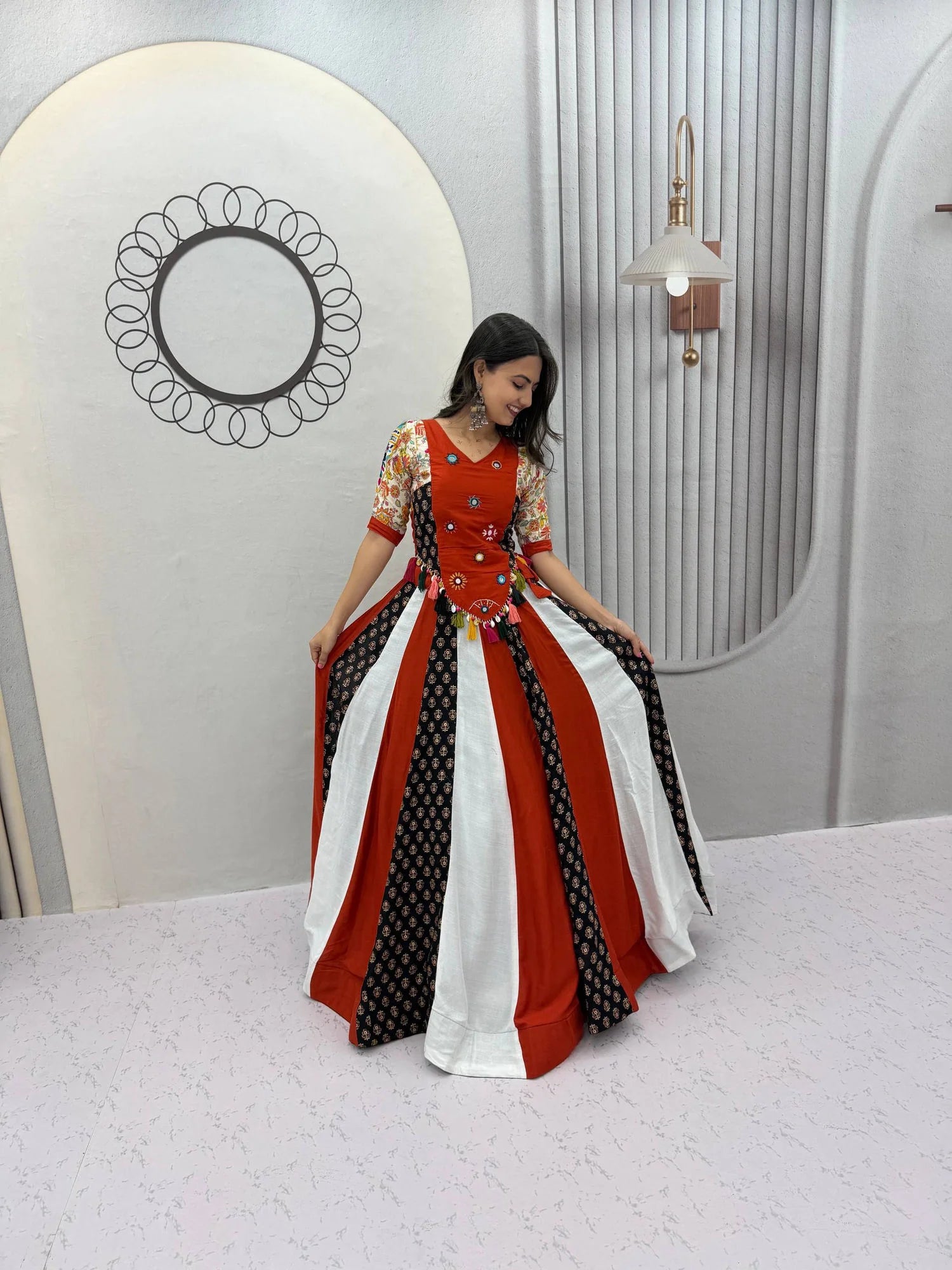 Cotton kediyu lehenga set full view – 6 metre flair with tricolor rust, white and black panels