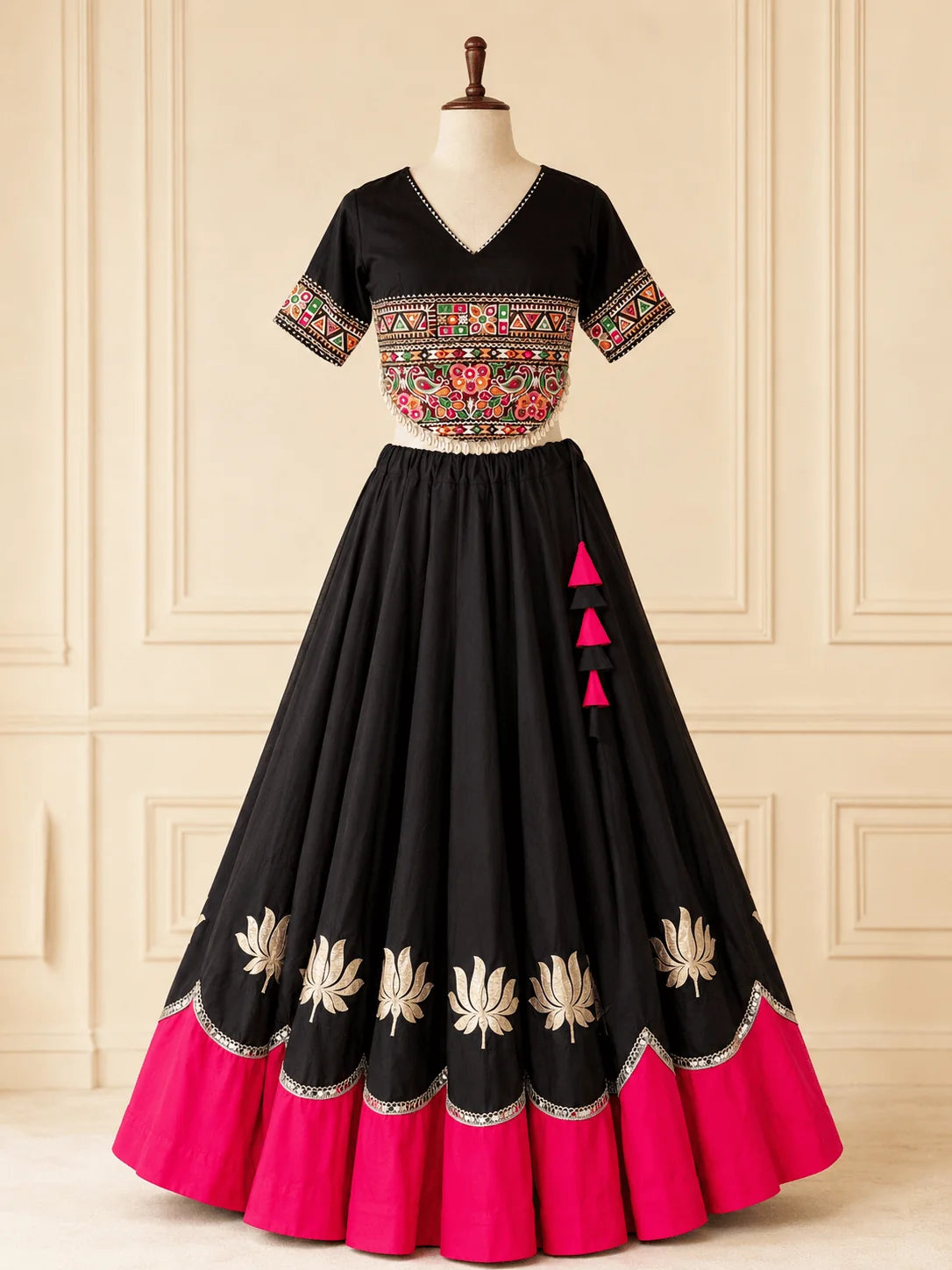 Navratri lehenga choli black lehenga pink border Kutchi Gamthi blouse full outfit
