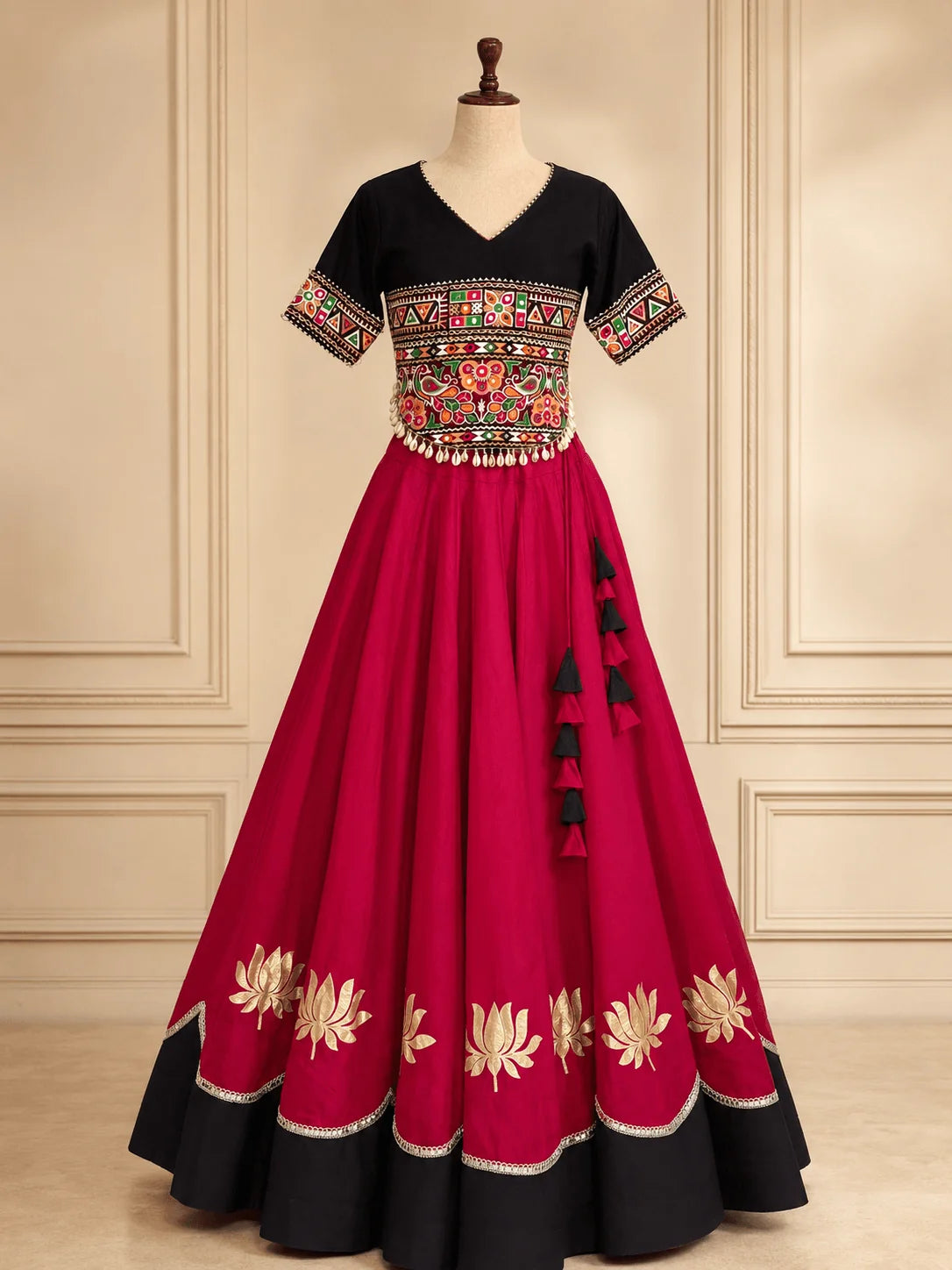 Navratri lehenga choli maroon lehenga black border Kutchi Gamthi blouse full outfit