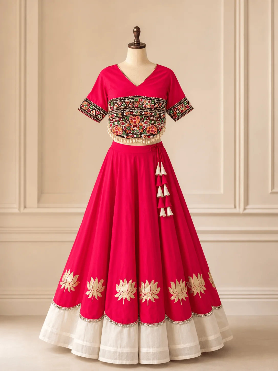 Navratri lehenga choli rani pink lehenga off-white border Kutchi Gamthi blouse full outfit