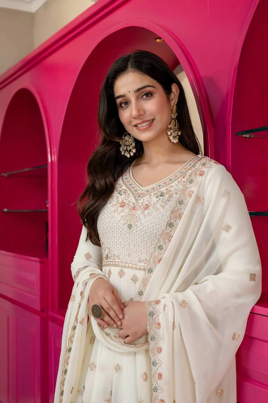 off white anarkali set with dupatta portrait model with embroidered dupatta
