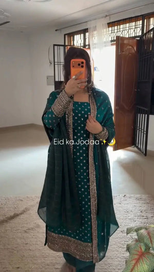 Emerald Green Embroidered Kurta Pant Set