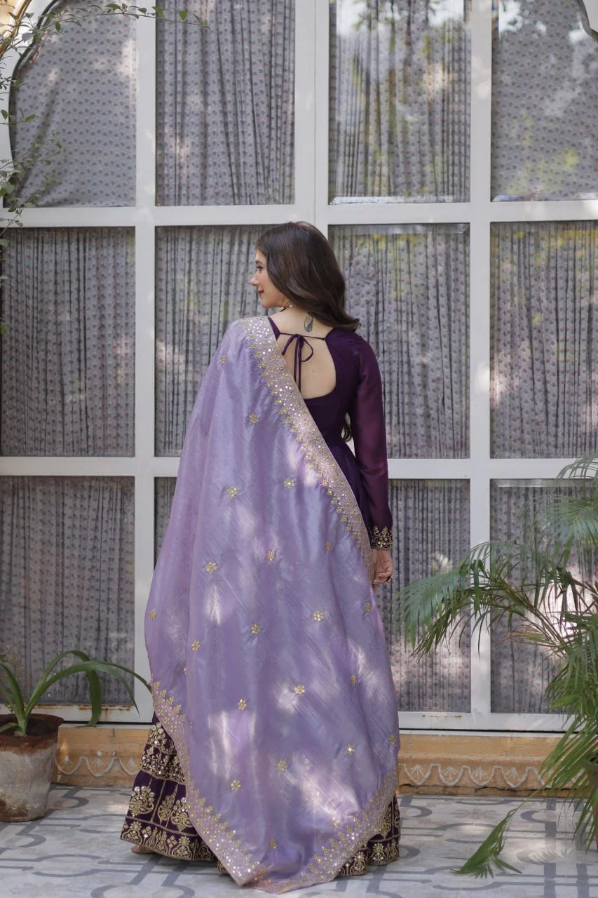 purple gown back view with contrast lilac dupatta