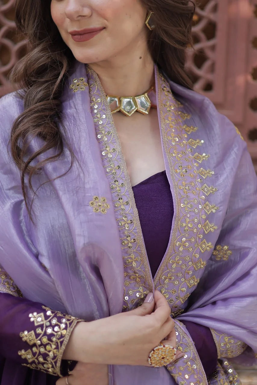 purple gown lilac dupatta gold embroidered border closeup
